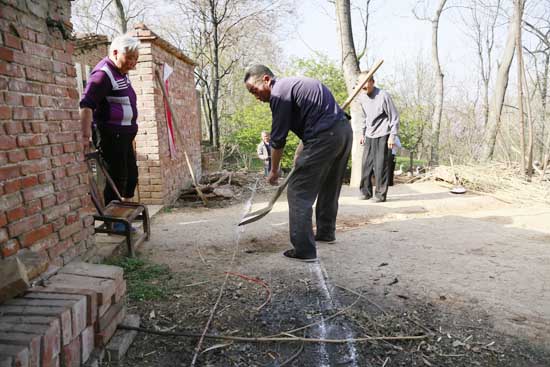 擔(dān)責(zé)遠(yuǎn)行，隆華黨委扶貧挺進(jìn)實(shí)施階段