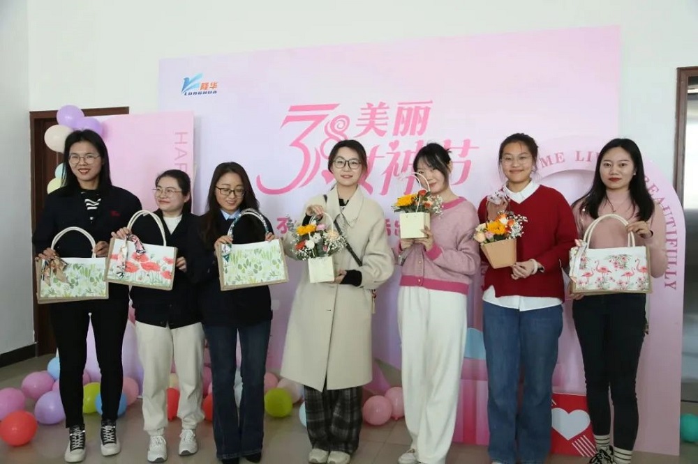 巧手女神，美麗綻放—— 隆華科技集團組織在洛各公司開展“三八”婦女節(jié)活動