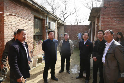 隆華黨委書記李占明深入貧困戶調(diào)研，助力精準扶貧