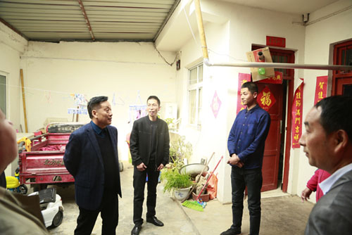 隆華黨委書記李占明深入貧困戶調(diào)研，助力精準扶貧